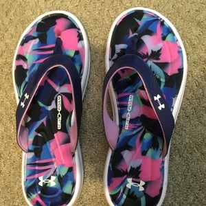Underarmour memory foam sandals New!! Size 7